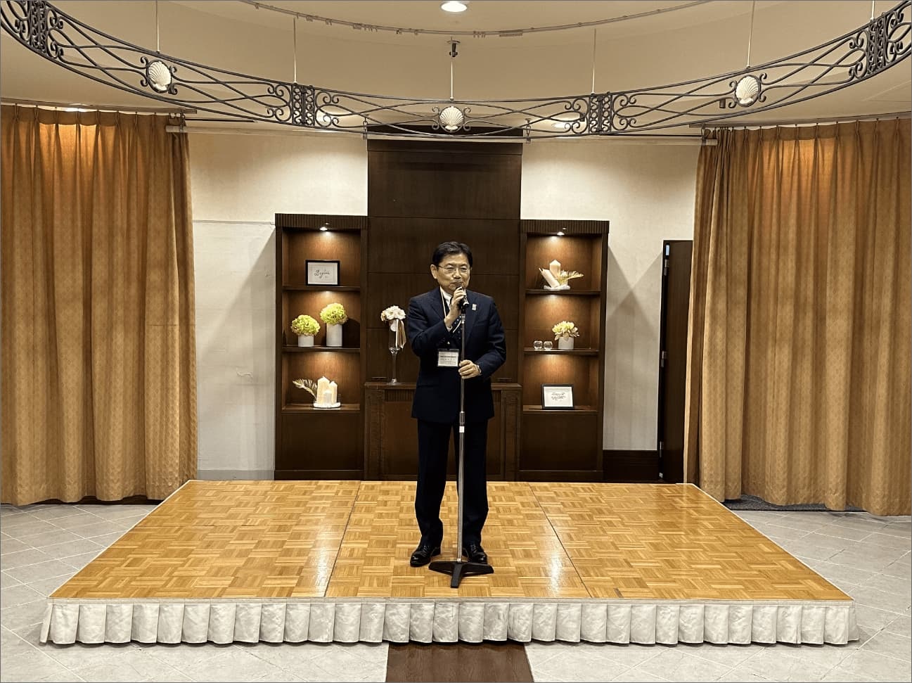 篠原副会長による中締め